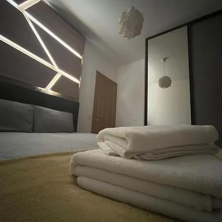 3 Monkeys - S1 Апартаменты *