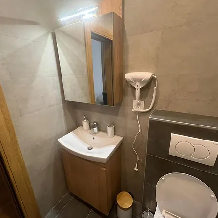 3 Monkeys - S1 Апартаменты *